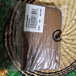 Michael Kors Textured Wallet/Card Holder